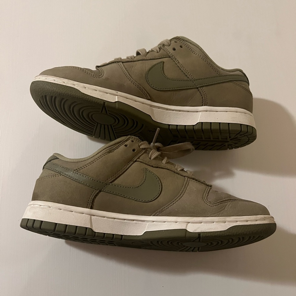 Nike Low Dunk in Olive green - Picture 4 of 4